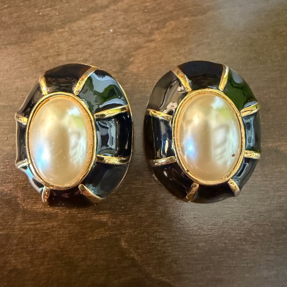 Vintage Premier USA Enamel Pearl Clip Earrings